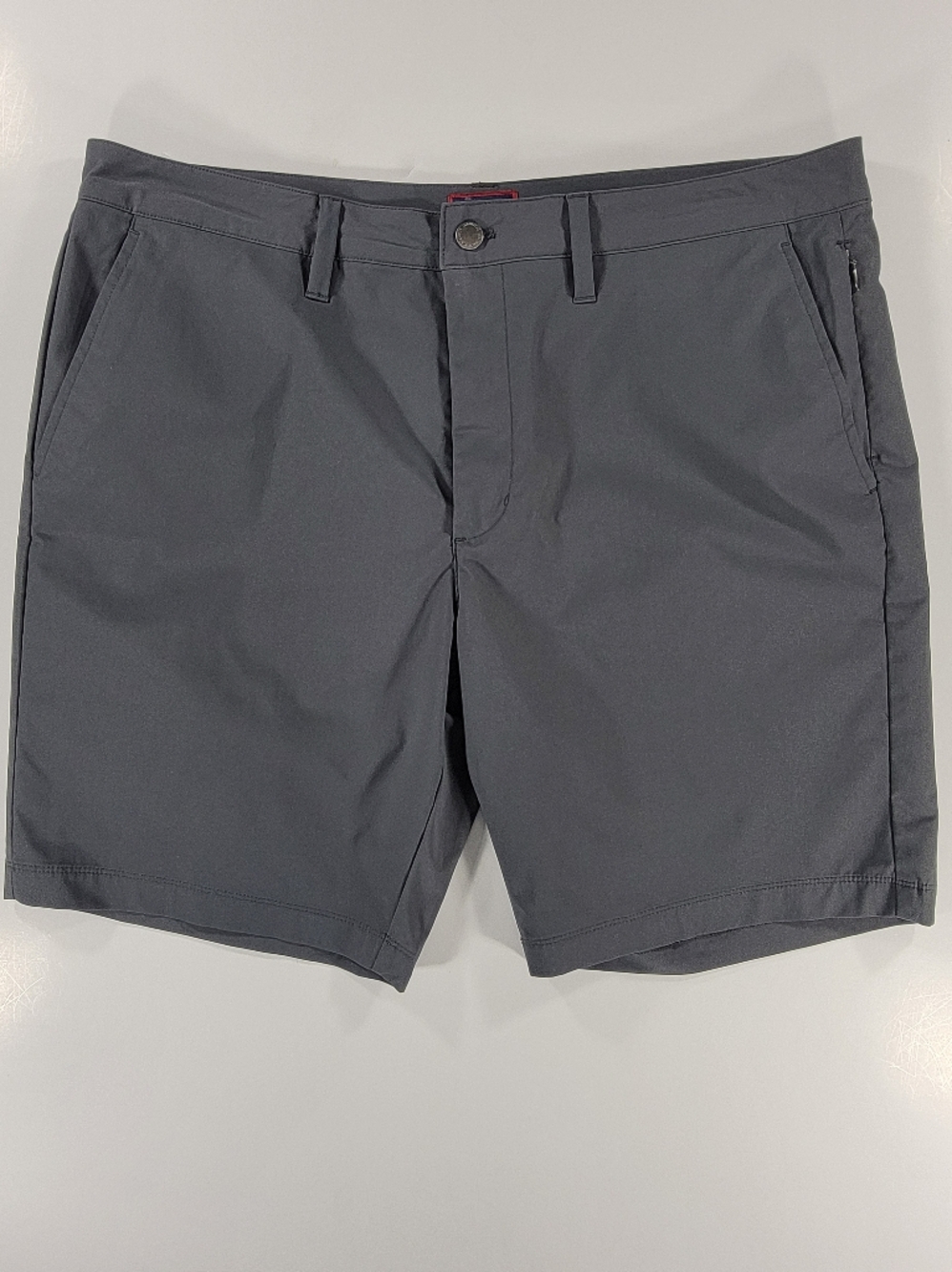 Untuckit Men's Traveler Tech Performance Stretch Chino Shorts 9" Inseam Gray